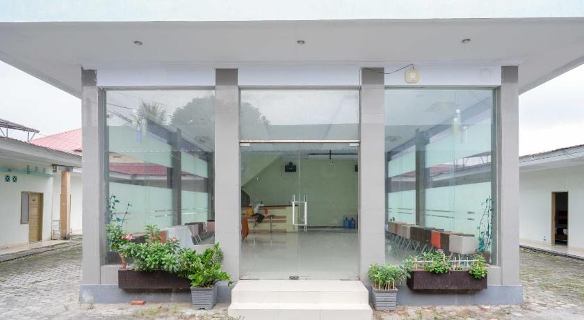 Urbanview Hotel Platinum Parepare Hotel in Indonesia