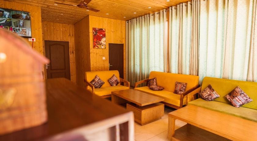 Aaryam Resort Auli Hotel in Uttarakhand