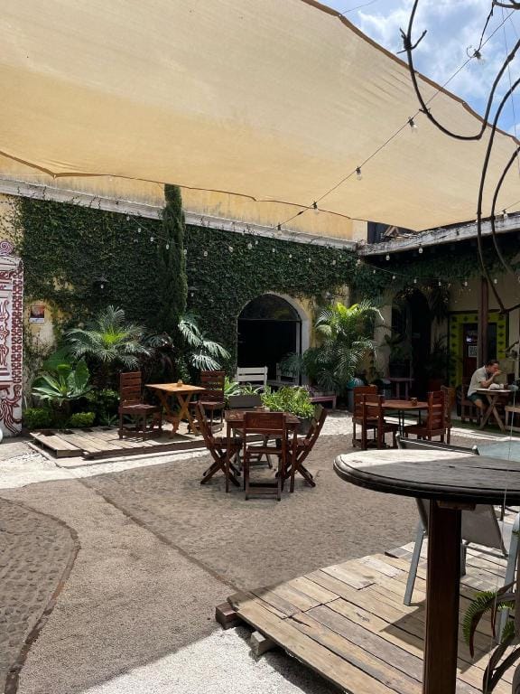 Volko Party Hostal Hotel in Antigua Guatemala