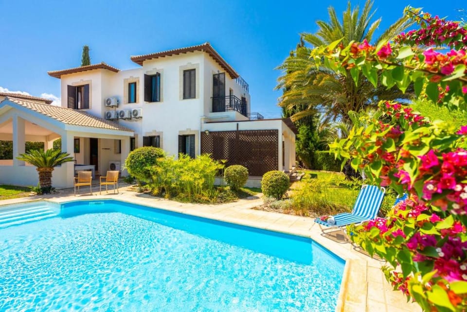 Villa Iliana Villa in Poli Crysochous
