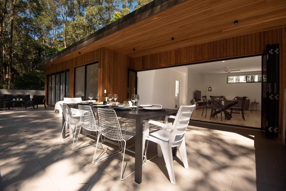 Daydream Cottage – Beachside Luxury in Lilli Pilli Vacation rental in Malua Bay