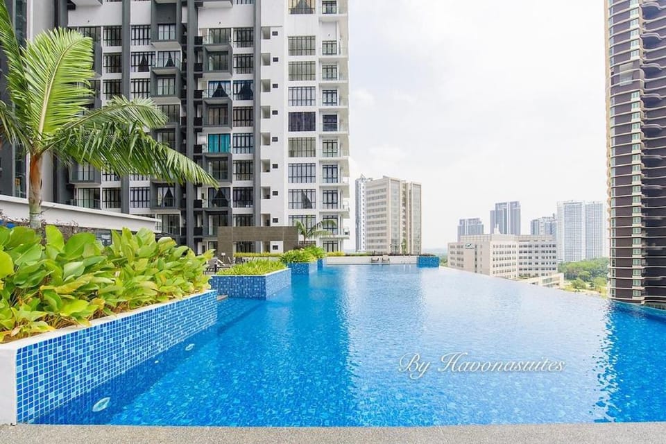 LEGOLAND 【D'Pristine 2BR】 Merry Bright Suite byⓗⓢ Vacation rental in Johor