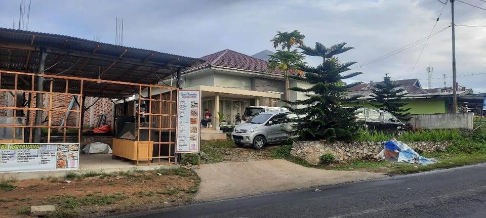AL ISYANIA Creative Homestay (Syariah) Vacation rental in West Sumatra, Indonesia