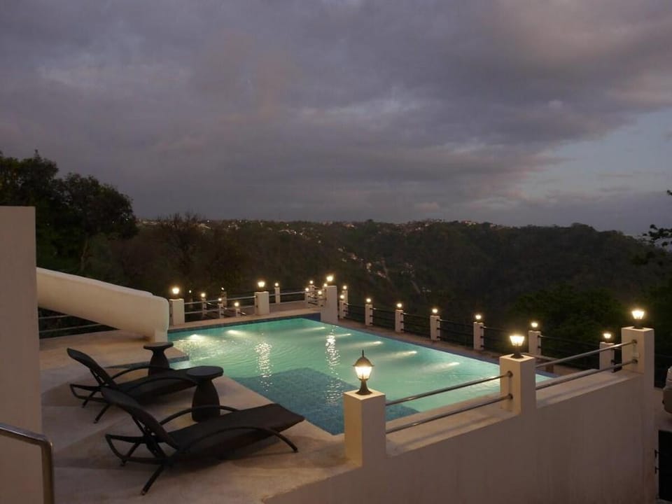 Frontera Tagaytay Supreme Villa Vacation rental in Tagaytay