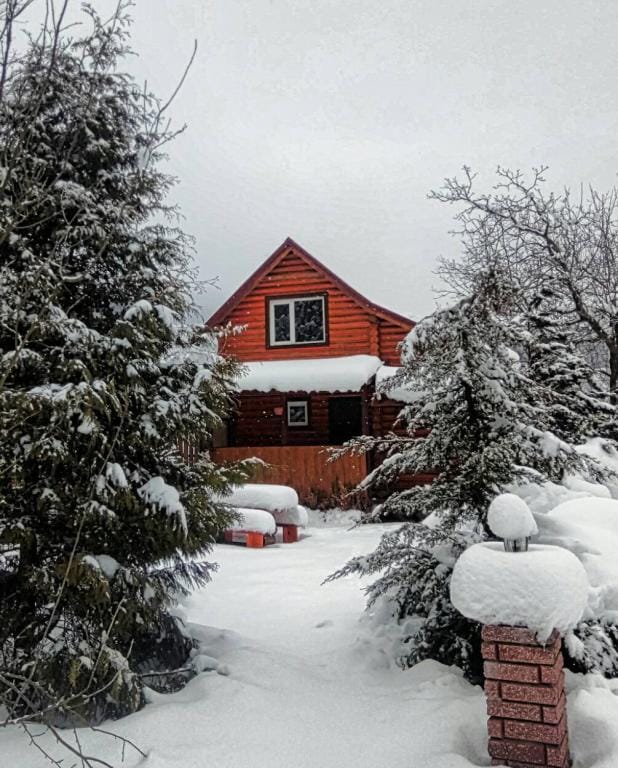 Beautiful wooden cottage Kosiv - Ivano Frankivsk Vacation rental in Ukraine