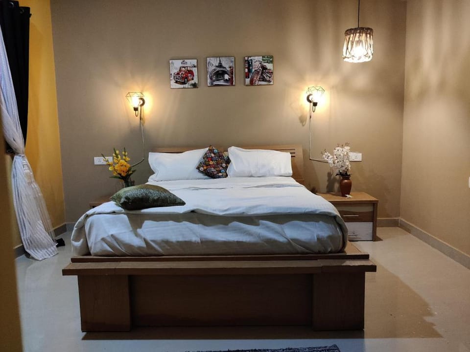 Beachfront 2BHK Independent House in Candolim Vacation rental in Candolim