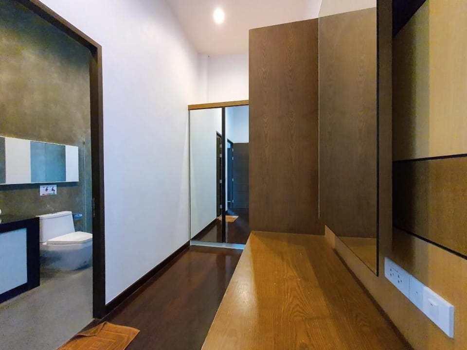 Grand Deluxe 3Bedroom [ WE by Sirin Pool Villa ] Villa in Nong Kae