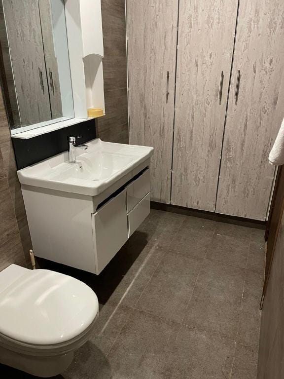 Hot location apartment available  Apartment in Lahore