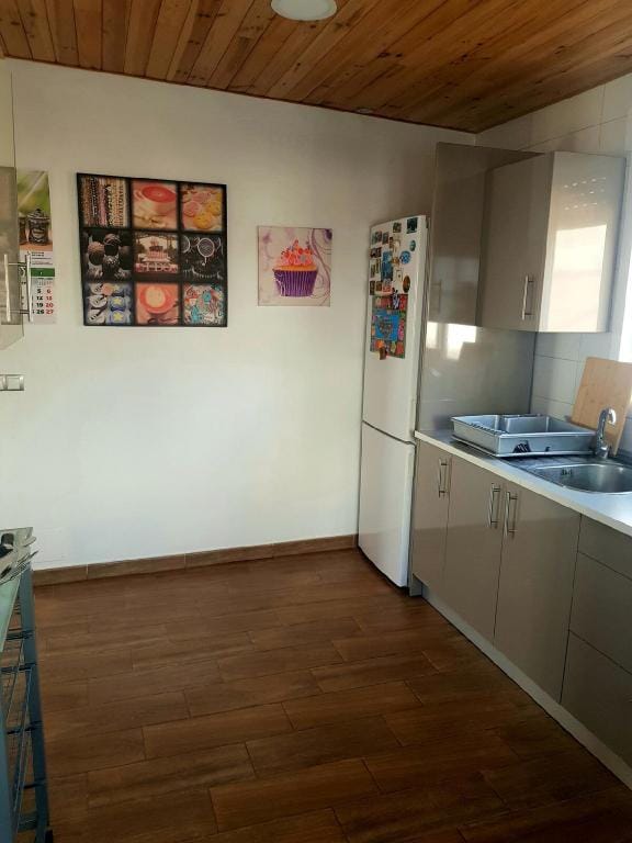 Beautiful 2-Bedroom Villa with pool and garden Vacation rental in Abona