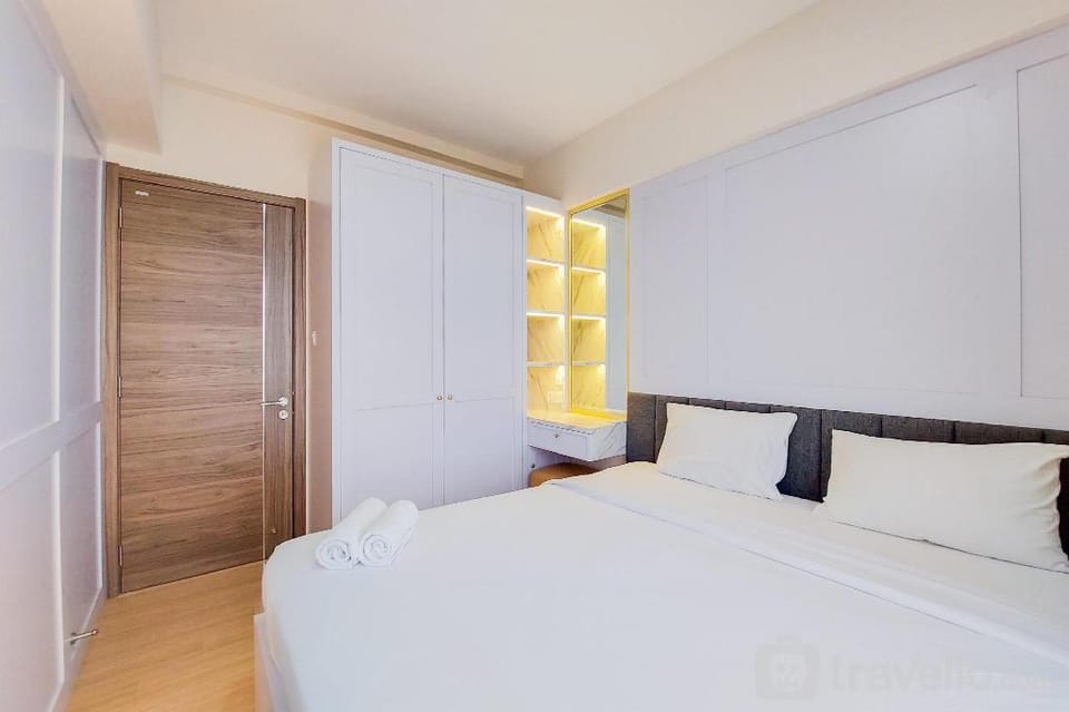 Restful and Comfy 2BR at Sky House BSD By Tarvelio Apartment in West Java