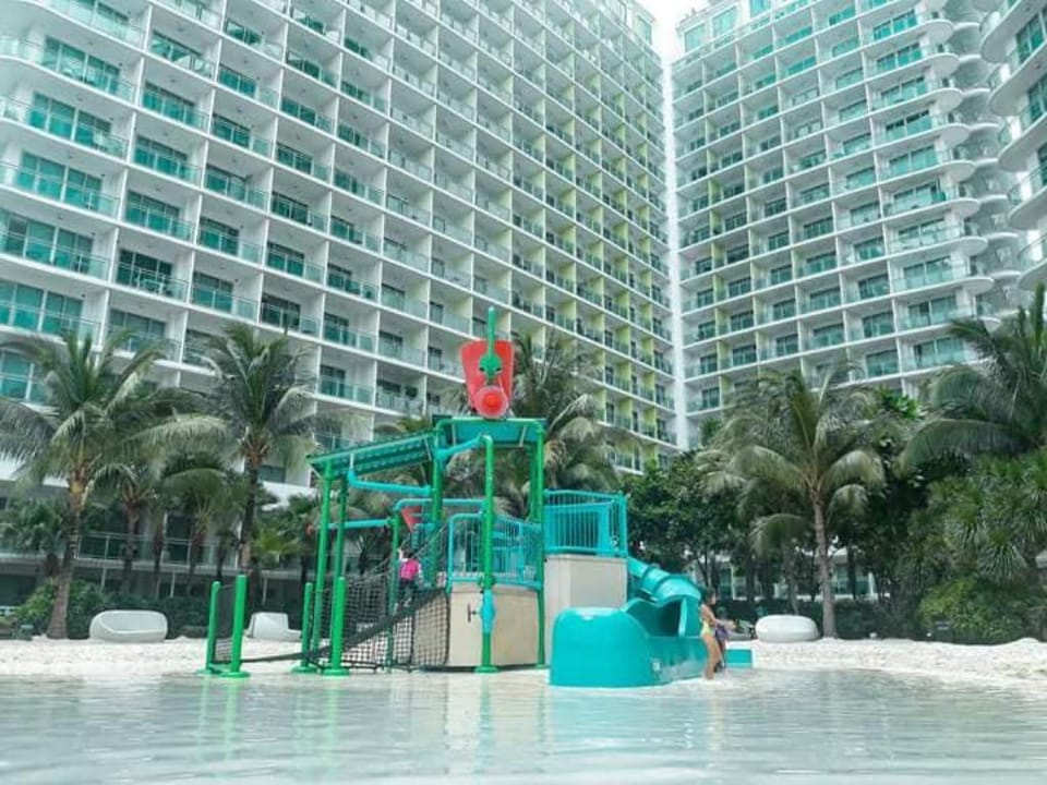 Cozy 1 bedroom with balcony and access to pool. Apartment in Pasay
