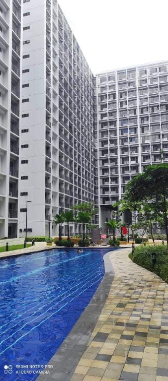 Mall of Asia-Shore2 1BR Bal WiFi Netflix Pool 4Pax Apartment in Pasay