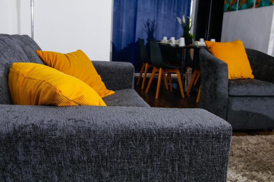 Oofy 3 bed house Kingstanding, Birmingham Vacation rental in The Royal Town of Sutton Coldfield
