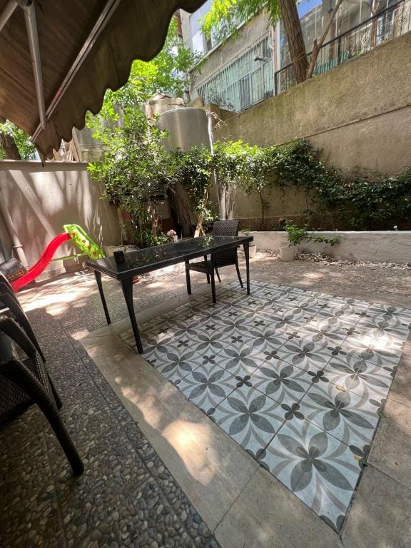 Apartment with garden in the center of Şişli Apartment in Istanbul