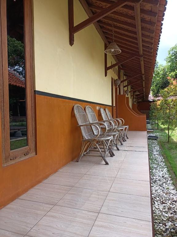 Homestay Giri Laras Villa in Indonesia