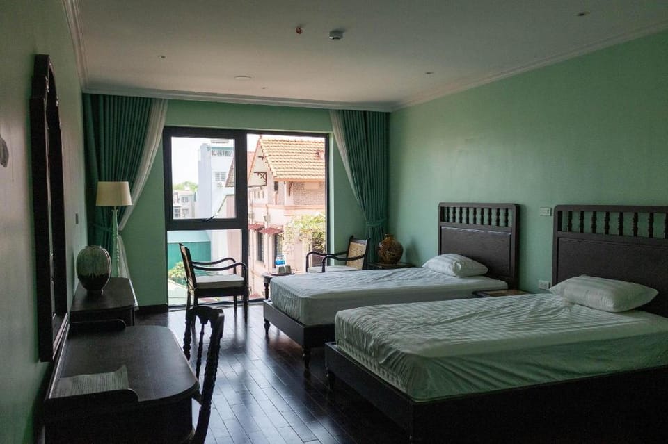 Trung tâm tinh hoa Làng nghề Việt Apartment in Laos