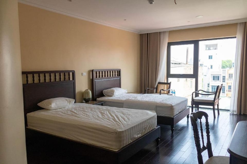 Trung tâm tinh hoa Làng nghề Việt Apartment in Laos