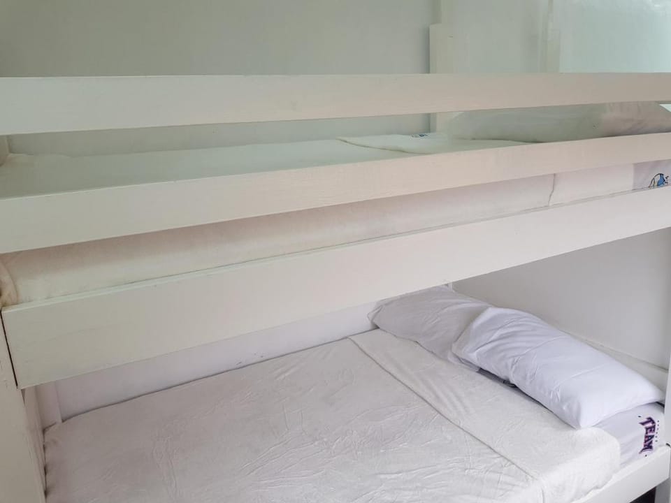 Double Deck room/Large Budget room/Quick Stay Apartment in Baguio
