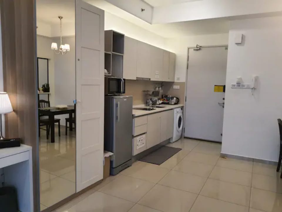 iCity - iSoho KingSuite WFH EarlyStay 11am - 6am  Apartment in Selangor, Malaysia