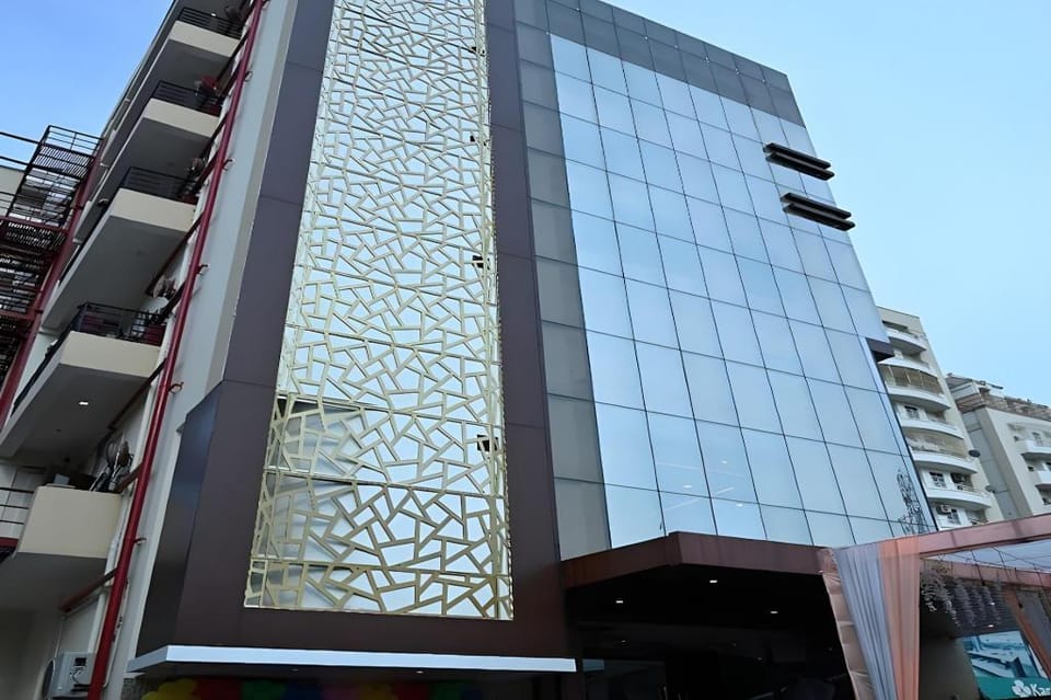 THE TRIUMPH HOTEL Hotel in Varanasi
