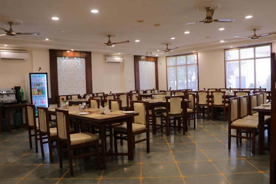 Hotel Clarks Inn Express Bharatpur Hotel in Uttar Pradesh