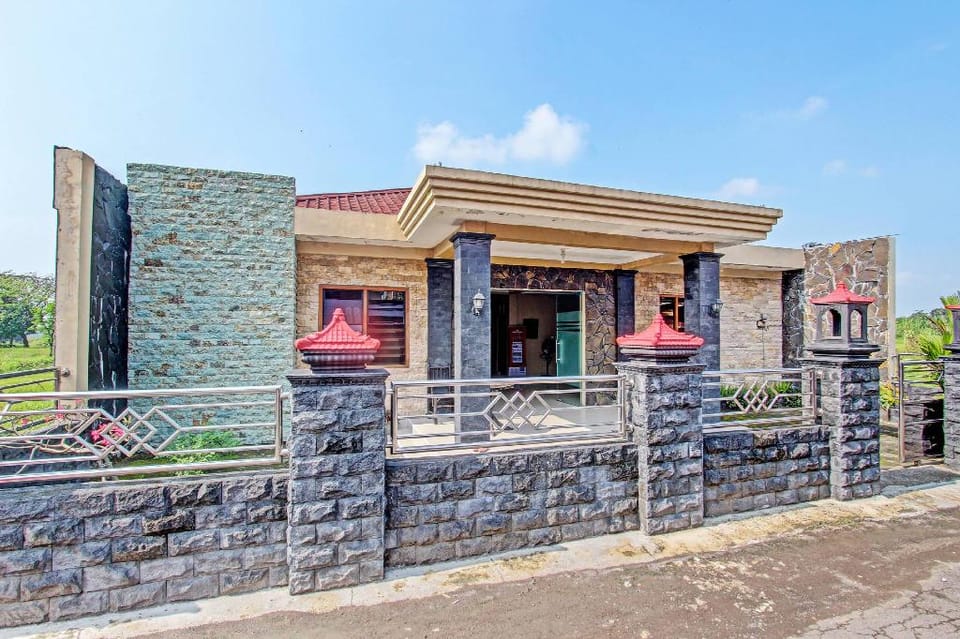 OYO 91353 Hotel Surya Andesa Hotel in Special Region of Yogyakarta