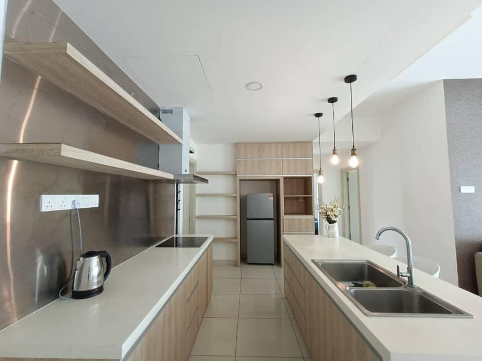 Southkey Mosaic, Paradise bathtub by Antlerzone Vacation rental in Johor Bahru