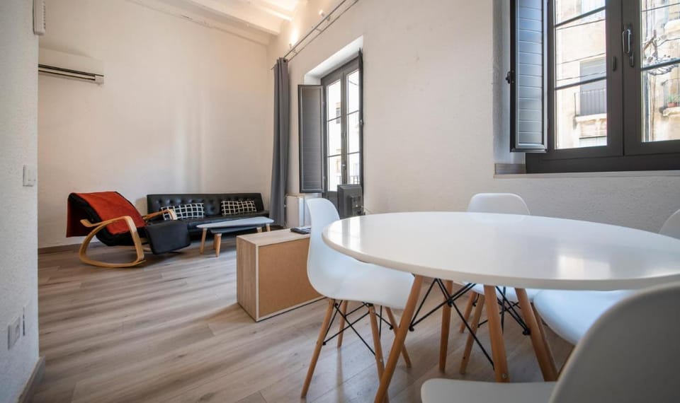 TarracoHomes, TH157 Estudio Contemporáneo Sedassos Apartment in Tarragona