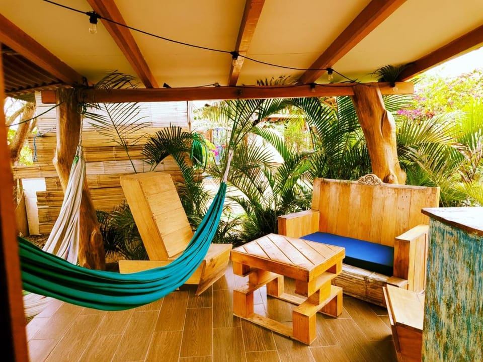 Café Madame Bed and Breakfast in Puerto Lopez