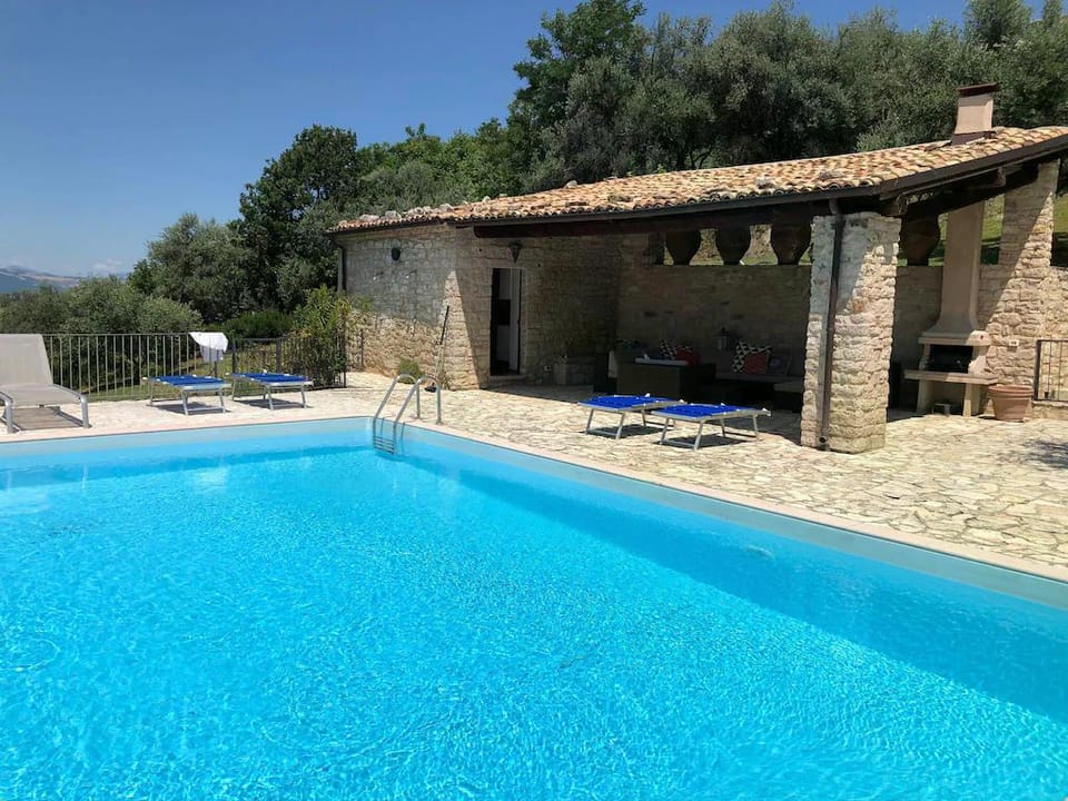 Peaceful Hilltop Escape Vacation rental in Molise, Italy