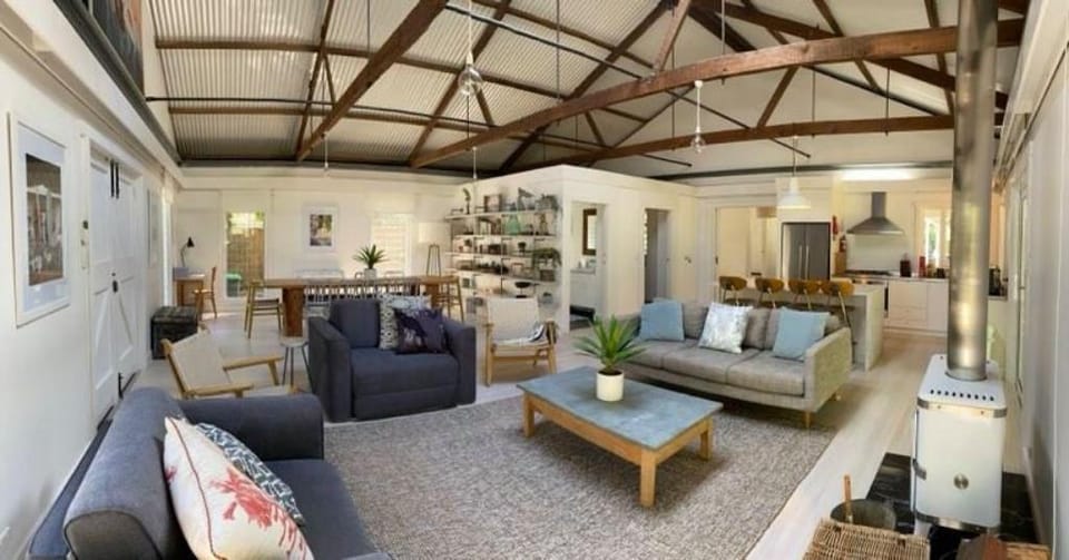 Rock Davis Luxury Beachouse - 100mtrs to Beach Vacation rental in Patonga