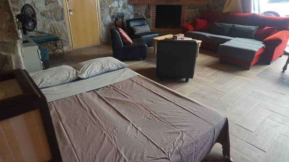 cuchi farm Vacation rental in Community of Madrid