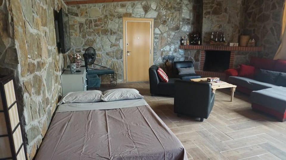 cuchi farm Vacation rental in Community of Madrid