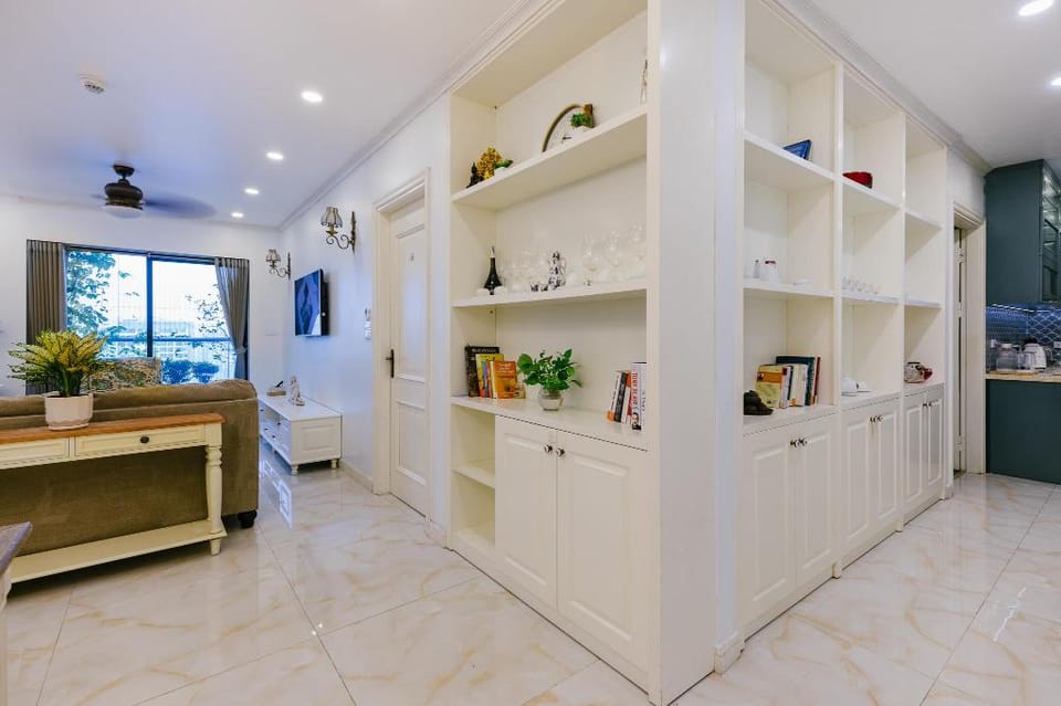 Hanoi Central Gold Season Luxury Penthouse 3 bdr Apartment in Laos