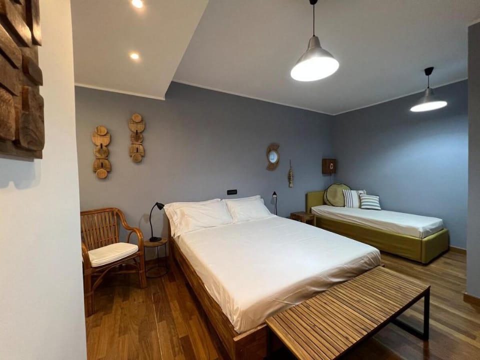 Camera familiare con bagno e terrazzino Apartment in La Spezia