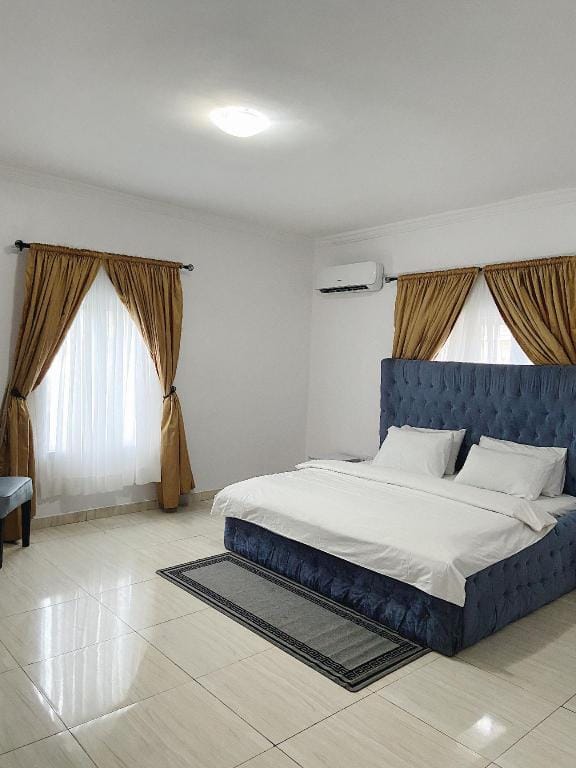 GREENCOURT APARTMENT AND SUITES  Villa in Lagos, Nigeria