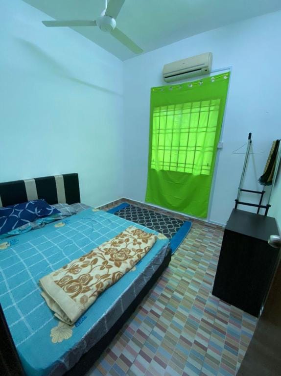 Homestay Kampung Tawakal Vacation rental in Johor Bahru