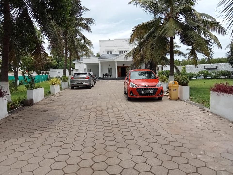 Truliv Villa Cabana–Luxury 4BHK Seaview/ Pool, ECR Villa in Chennai