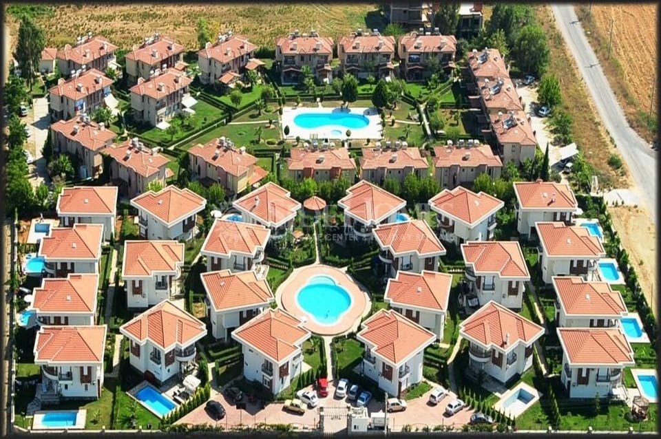 Duplex Villa with Private Pool and Garden Villa in Side
