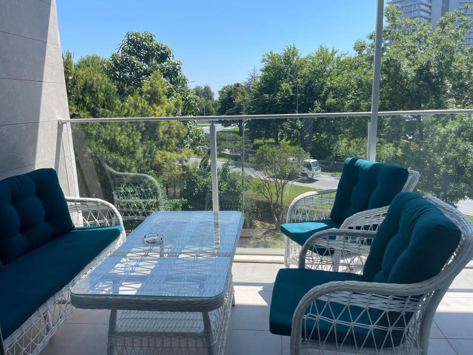 Zübeyde Hanım Cd. No:19 Apartment in Istanbul