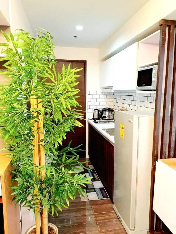 Makati Air Residence 1BR Condo Elegant Grand Hotel Apartment in Makati