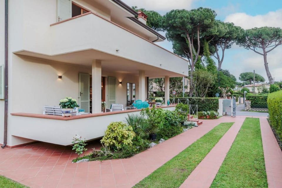 Regina Beach Villa, by the beach in Marina di Piet Apartment in Emilia-Romagna