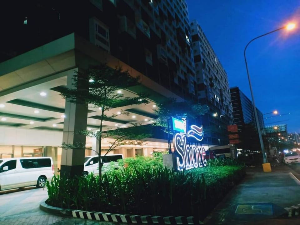 TresMarias at Shore Residences Mall of Asia Manila Apartment in Pasay