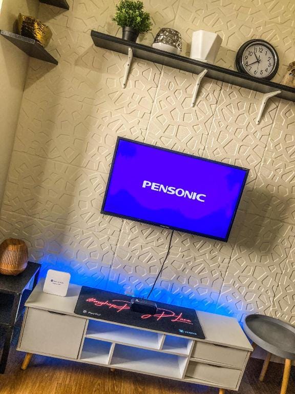 Fully Furnished Air-Conditioned Studio Unit Apartment in Las Pinas