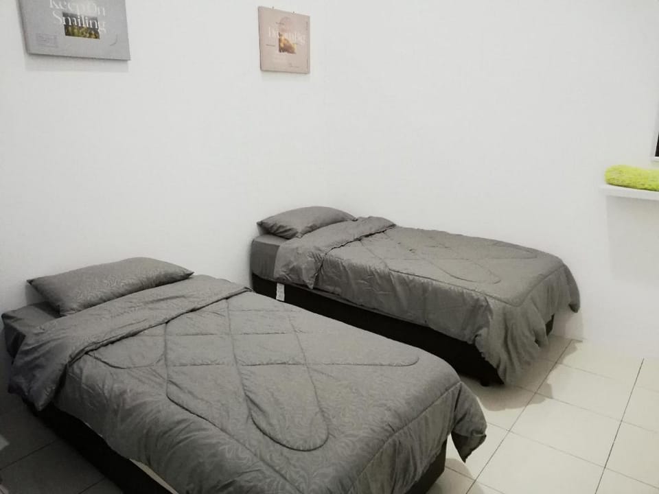 Homestay Dedy Changlun (muslim only)  Vacation rental in Kedah