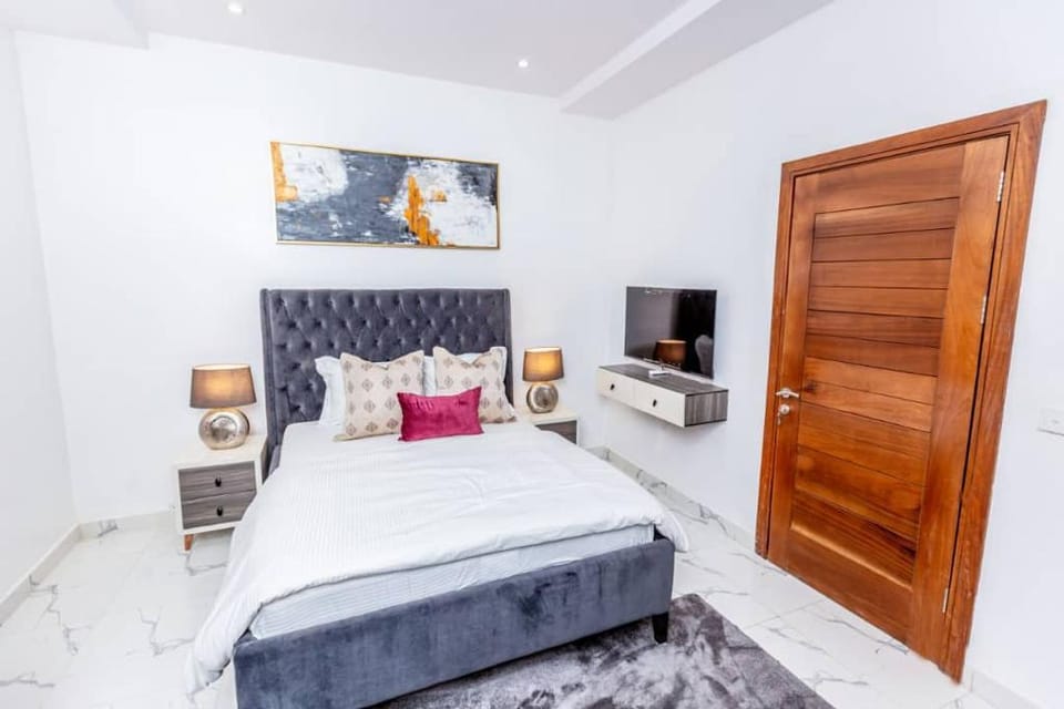 Brand New 4 bedroom duplex with self compound   Vacation rental in Lagos, Nigeria