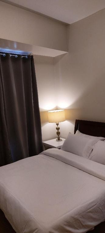 Lovely 1-Bedroom Condo with pool,NAIA 3,(c3-10i) Vacation rental in Pasay