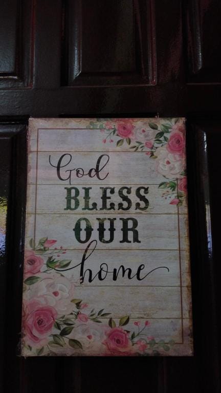 Lindy Green Home Apartment in Las Pinas
