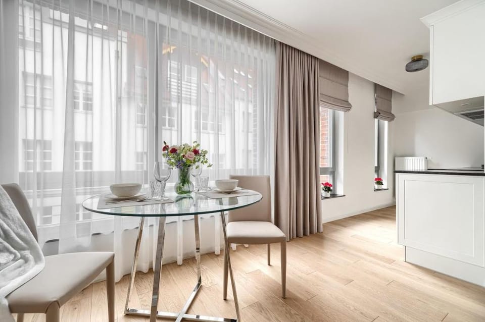 APARTAMENT STARE MIASTO WIELKA ODRZAŃSKA SZCZECIN Apartment in Szczecin