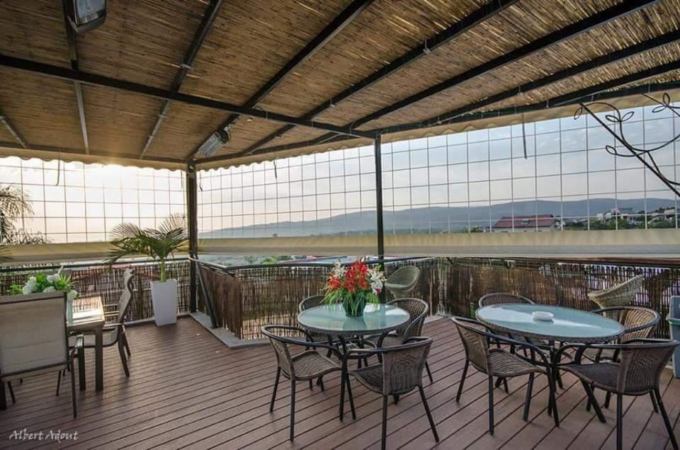 RED  SUITE Vacation rental in North District